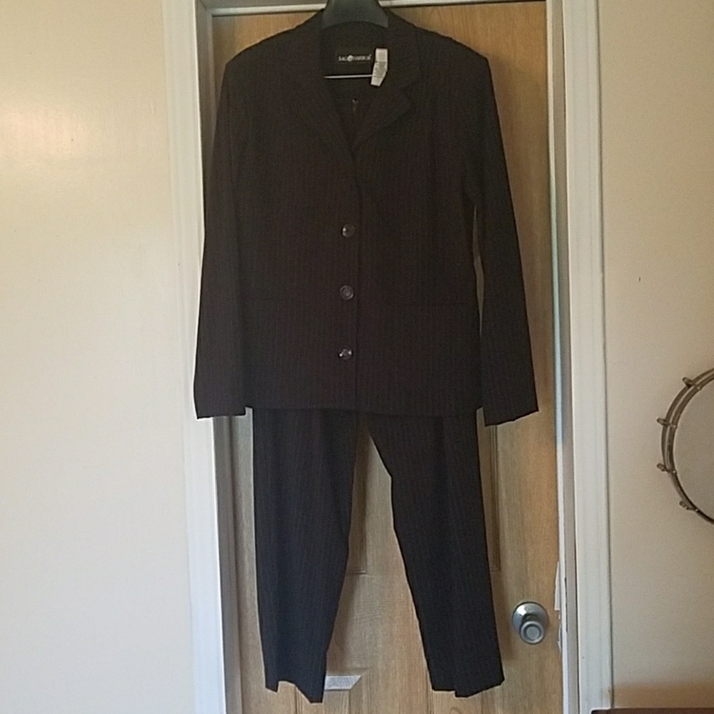 Women's Pant suit